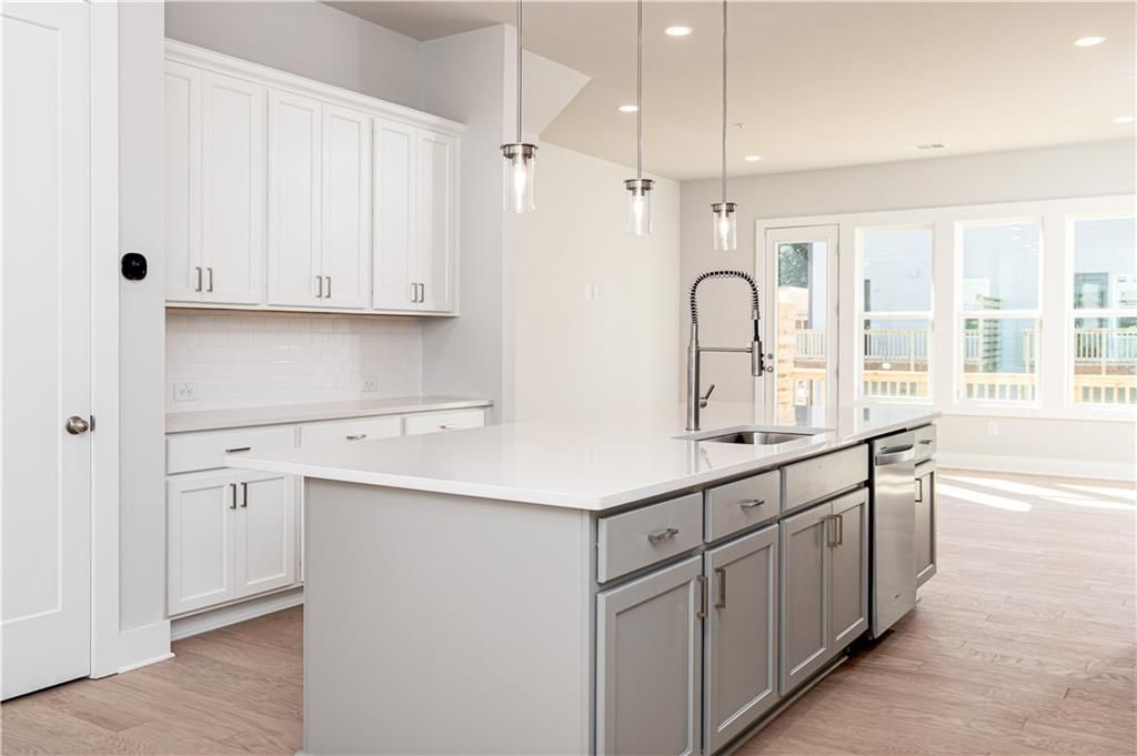 2304 Mockernut Trail 143, Smyrna, GA 30080