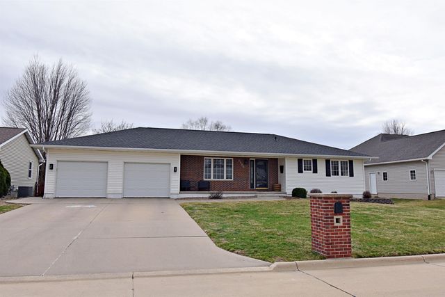 1201 7th St. N.E., Independence, IA 50644