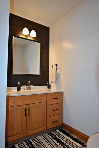 1201 7th St. N.E., Independence, IA 50644