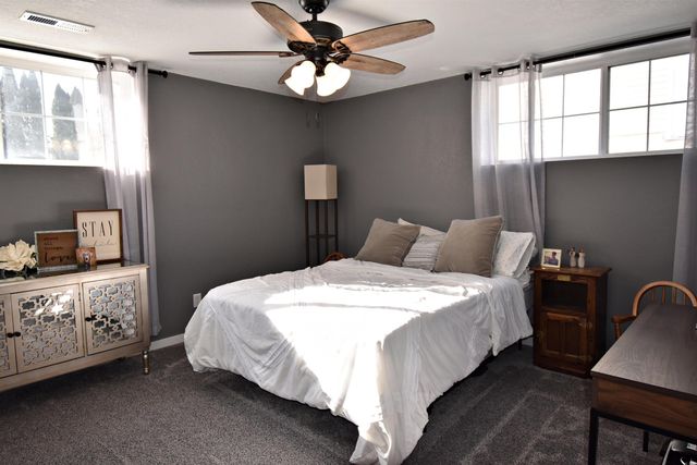 1201 7th St. N.E., Independence, IA 50644