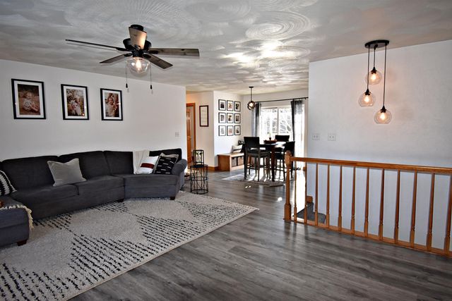 1201 7th St. N.E., Independence, IA 50644