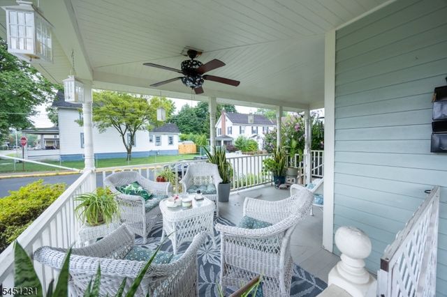 21 N Lincoln Ave, Washington Boro, NJ 07882