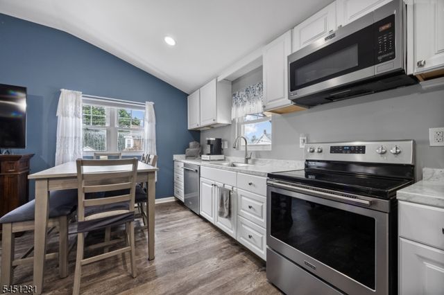 21 N Lincoln Ave, Washington Boro, NJ 07882