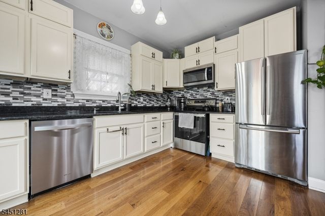 21 N Lincoln Ave, Washington Boro, NJ 07882