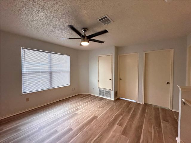 8604 Piney Creek BND, Austin, TX 78745