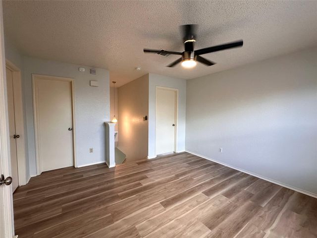 8604 Piney Creek BND, Austin, TX 78745