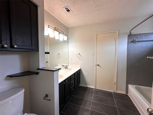 8604 Piney Creek BND, Austin, TX 78745