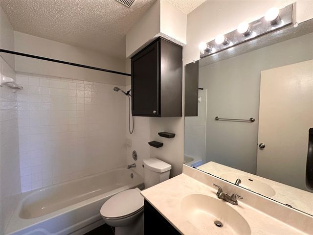 8604 Piney Creek BND, Austin, TX 78745