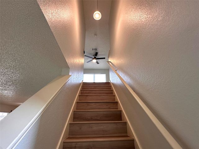 8604 Piney Creek BND, Austin, TX 78745