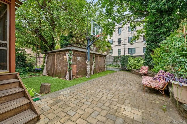455 E 28th Street, Brooklyn, NY 11226