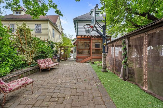 455 E 28th Street, Brooklyn, NY 11226
