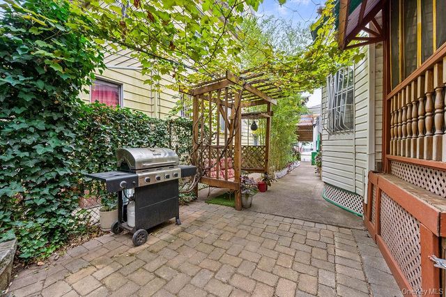 455 E 28th Street, Brooklyn, NY 11226