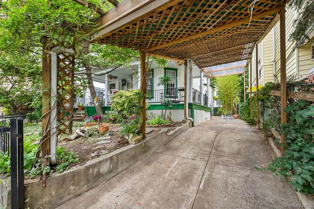 455 E 28th Street, Brooklyn, NY 11226