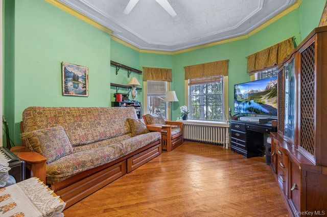 455 E 28th Street, Brooklyn, NY 11226