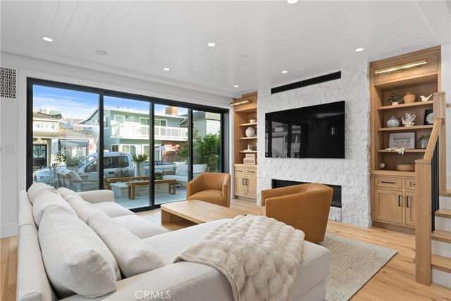 123 44th Street, Newport Beach, CA 92663