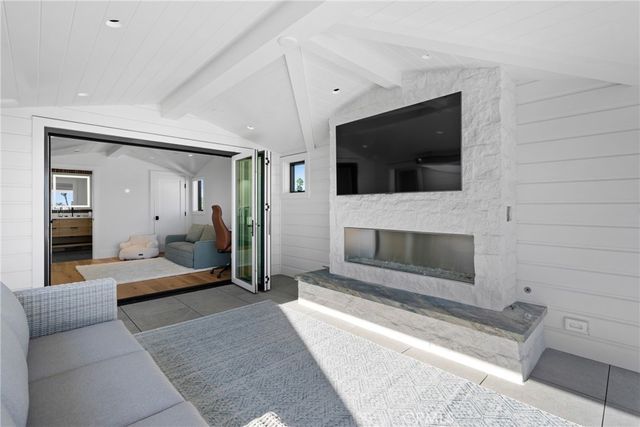 123 44th Street, Newport Beach, CA 92663