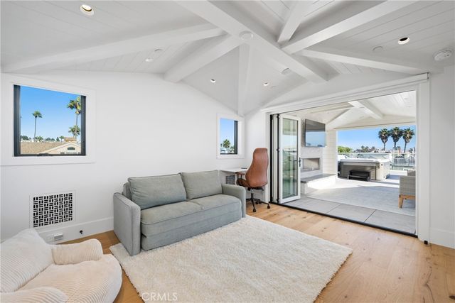 123 44th Street, Newport Beach, CA 92663