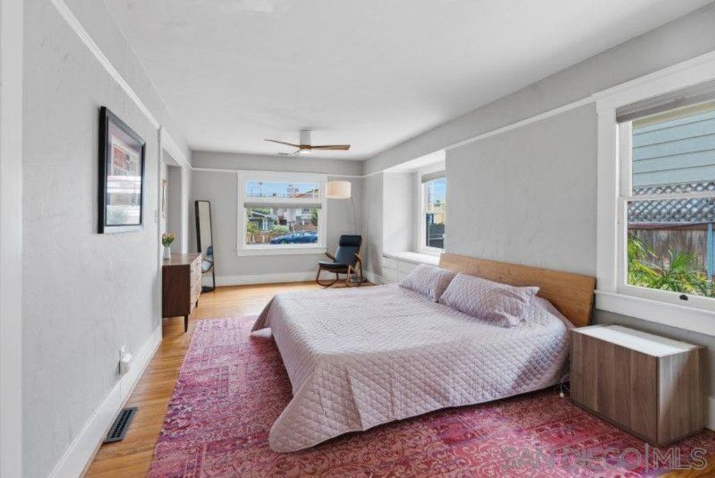 Image 26 of property listing at 4530 Edgeware Rd, San Diego, CA 92116