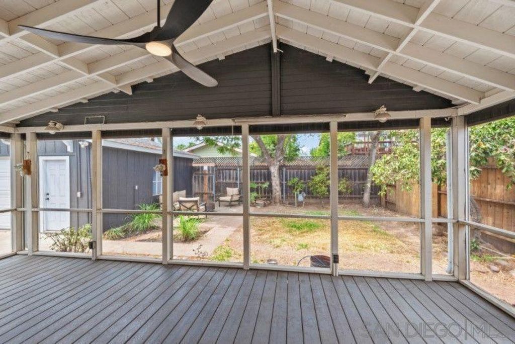 Image 37 of property listing at 4530 Edgeware Rd, San Diego, CA 92116