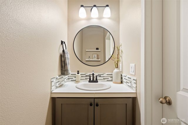1124 N Fairhope Place, Ridgefield, WA 98642