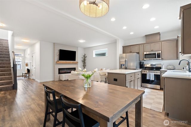 1124 N Fairhope Place, Ridgefield, WA 98642