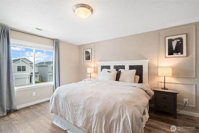 1124 N Fairhope Place, Ridgefield, WA 98642