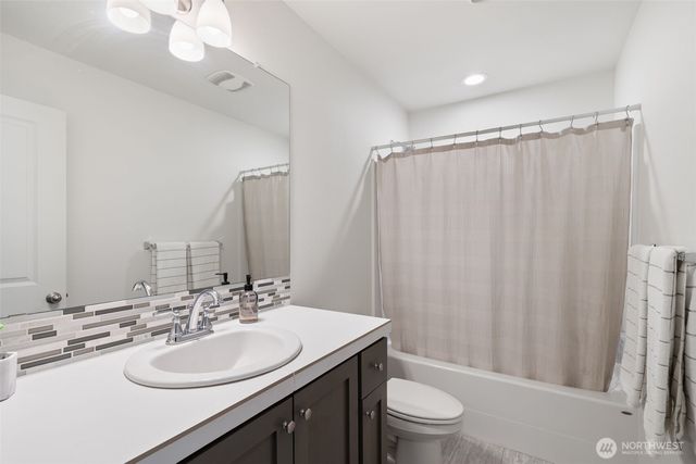 1124 N Fairhope Place, Ridgefield, WA 98642