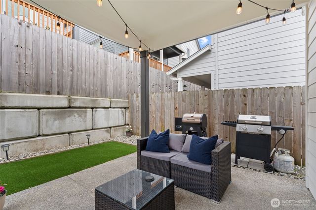 1124 N Fairhope Place, Ridgefield, WA 98642
