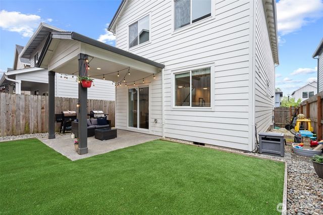 1124 N Fairhope Place, Ridgefield, WA 98642