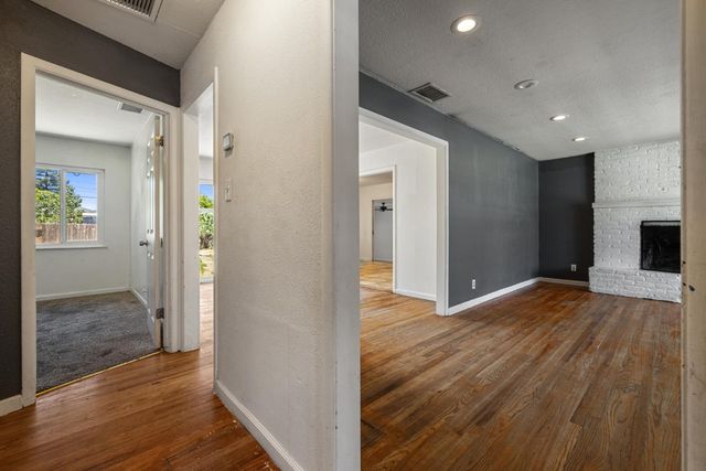 2077 W Sonoma Ave, Stockton, CA 95204