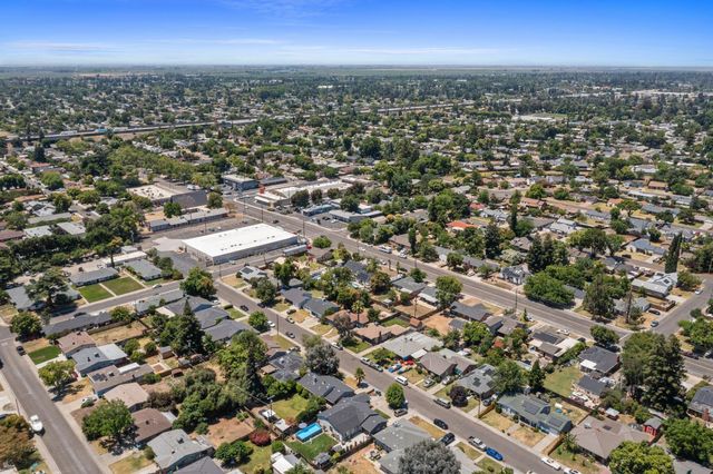 2077 W Sonoma Ave, Stockton, CA 95204