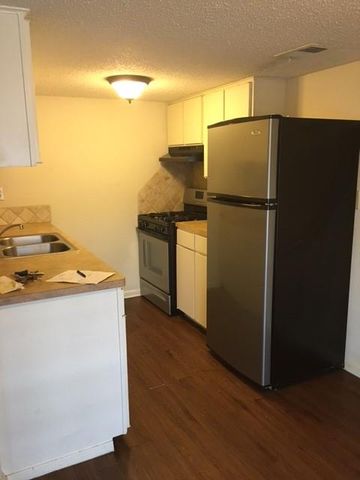 4709 Harmon Ave 310, Austin, TX 78751