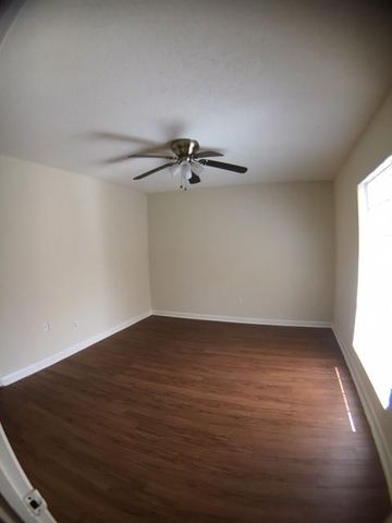 4709 Harmon Ave 310, Austin, TX 78751