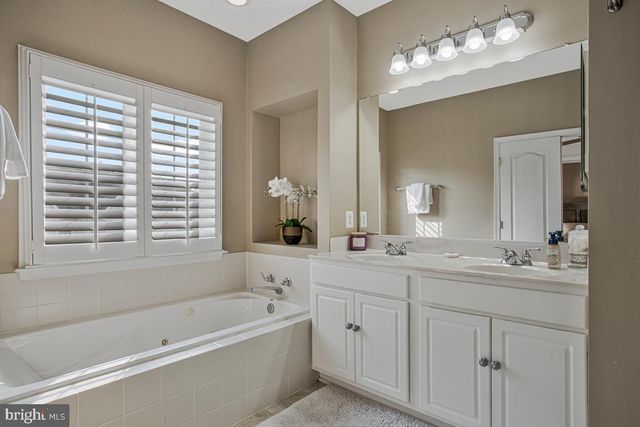 205 GALEWOOD DR, Edgewater, MD 21037
