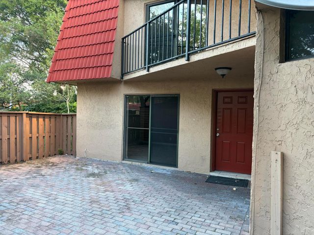 8165 Severn Drive D, Boca Raton, FL 33433