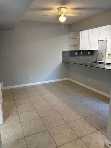 8165 Severn Drive D, Boca Raton, FL 33433