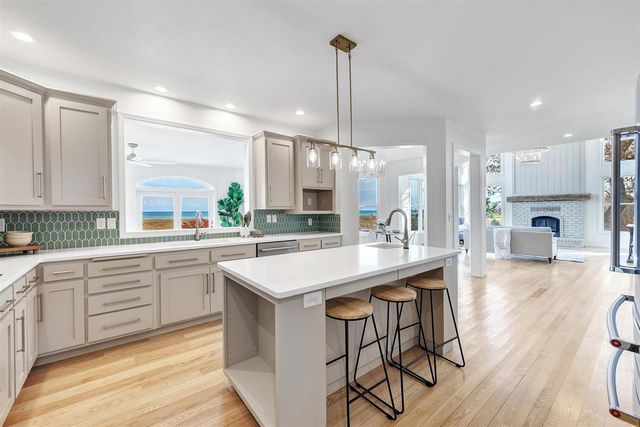 17707 Lakeshore ROAD, Two Rivers, WI 54241