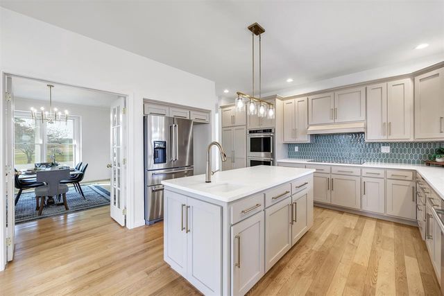 17707 Lakeshore ROAD, Two Rivers, WI 54241