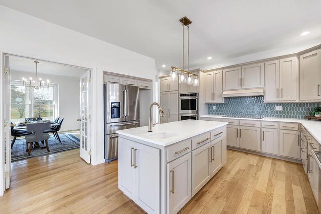 17707 Lakeshore ROAD, Two Rivers, WI 54241