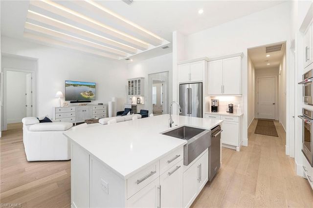 14194 Galley CT, Naples, FL 34114