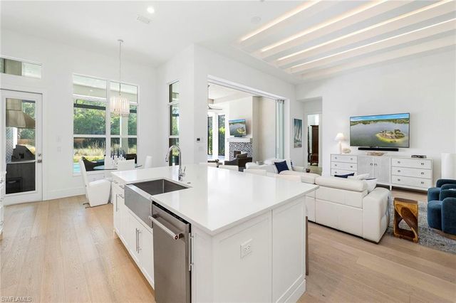 14194 Galley CT, Naples, FL 34114