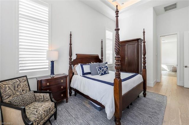 14194 Galley CT, Naples, FL 34114