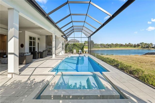 14194 Galley CT, Naples, FL 34114