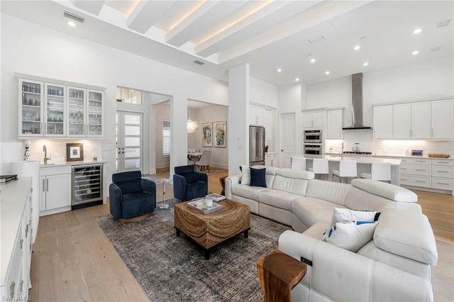 14194 Galley CT, Naples, FL 34114