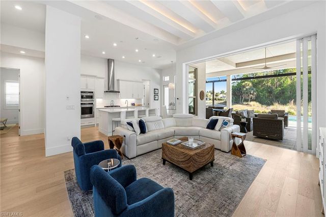 14194 Galley CT, Naples, FL 34114