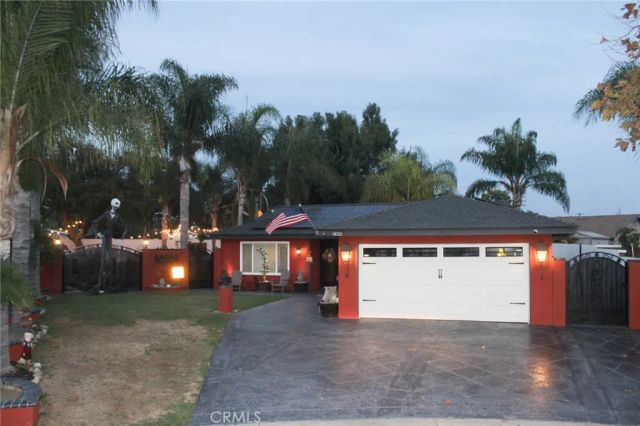 1405 Halladay, Santa Ana, CA 92707