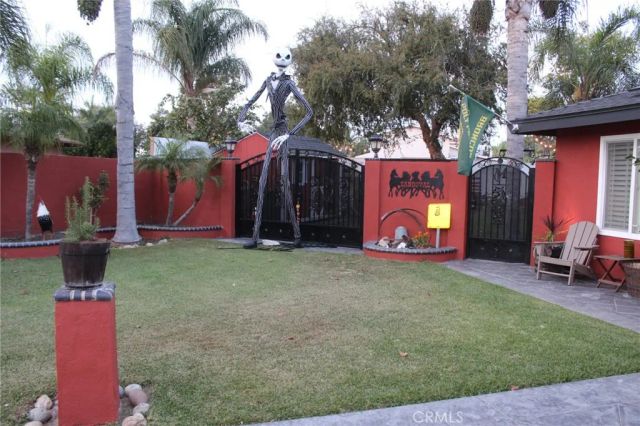 1405 Halladay, Santa Ana, CA 92707