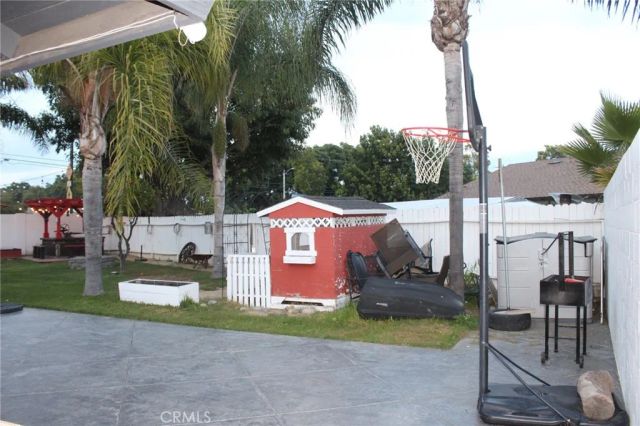 1405 Halladay, Santa Ana, CA 92707