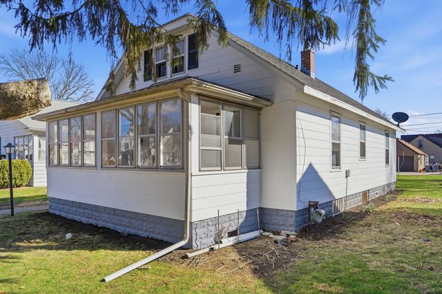 507 W 12th Street, Sterling, IL 61081