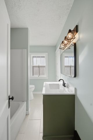 507 W 12th Street, Sterling, IL 61081